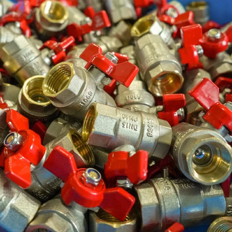 تشغيل الصمام الكروي النحاسي وأدائه